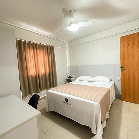 Hotel Milenio Понте Нова Екстериор снимка