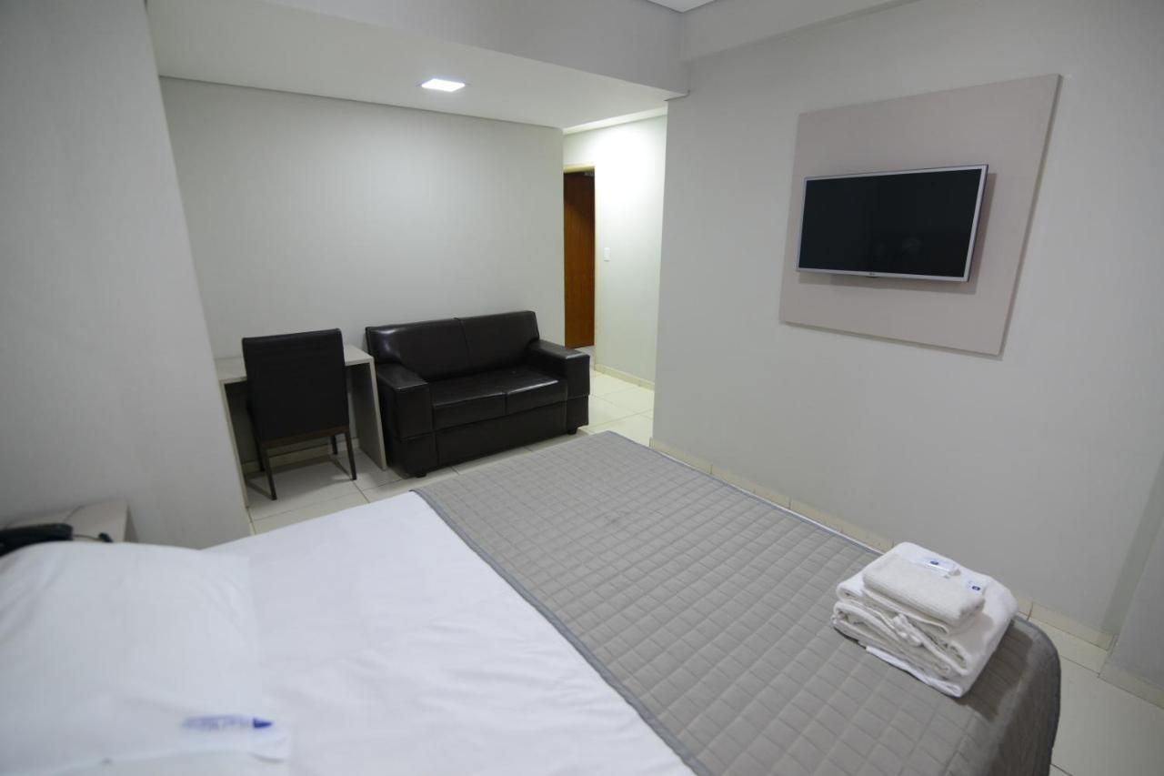 Hotel Milenio Понте Нова Екстериор снимка