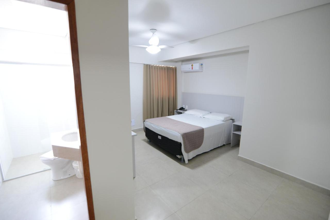 Hotel Milenio Понте Нова Екстериор снимка