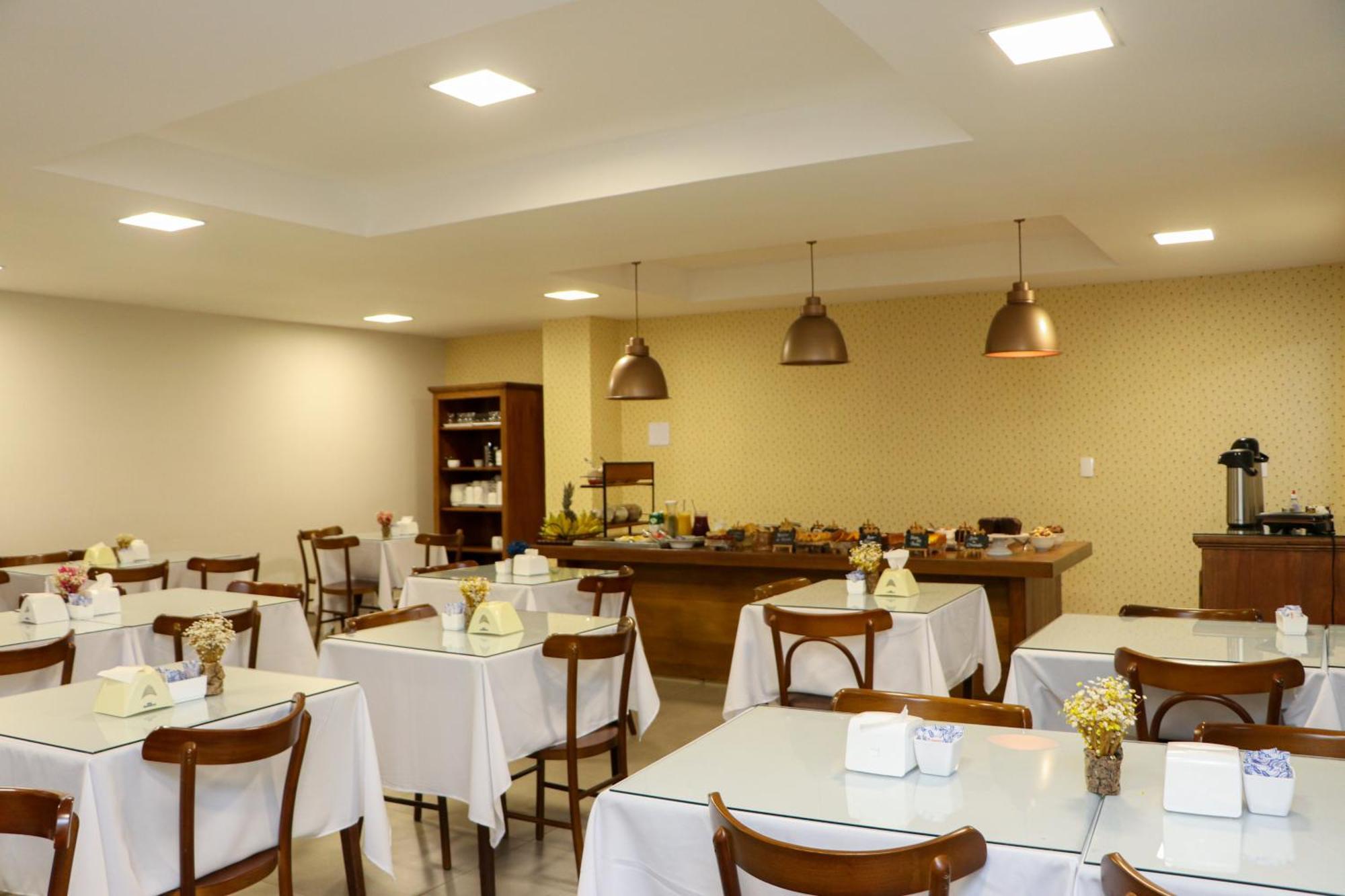 Hotel Milenio Понте Нова Екстериор снимка