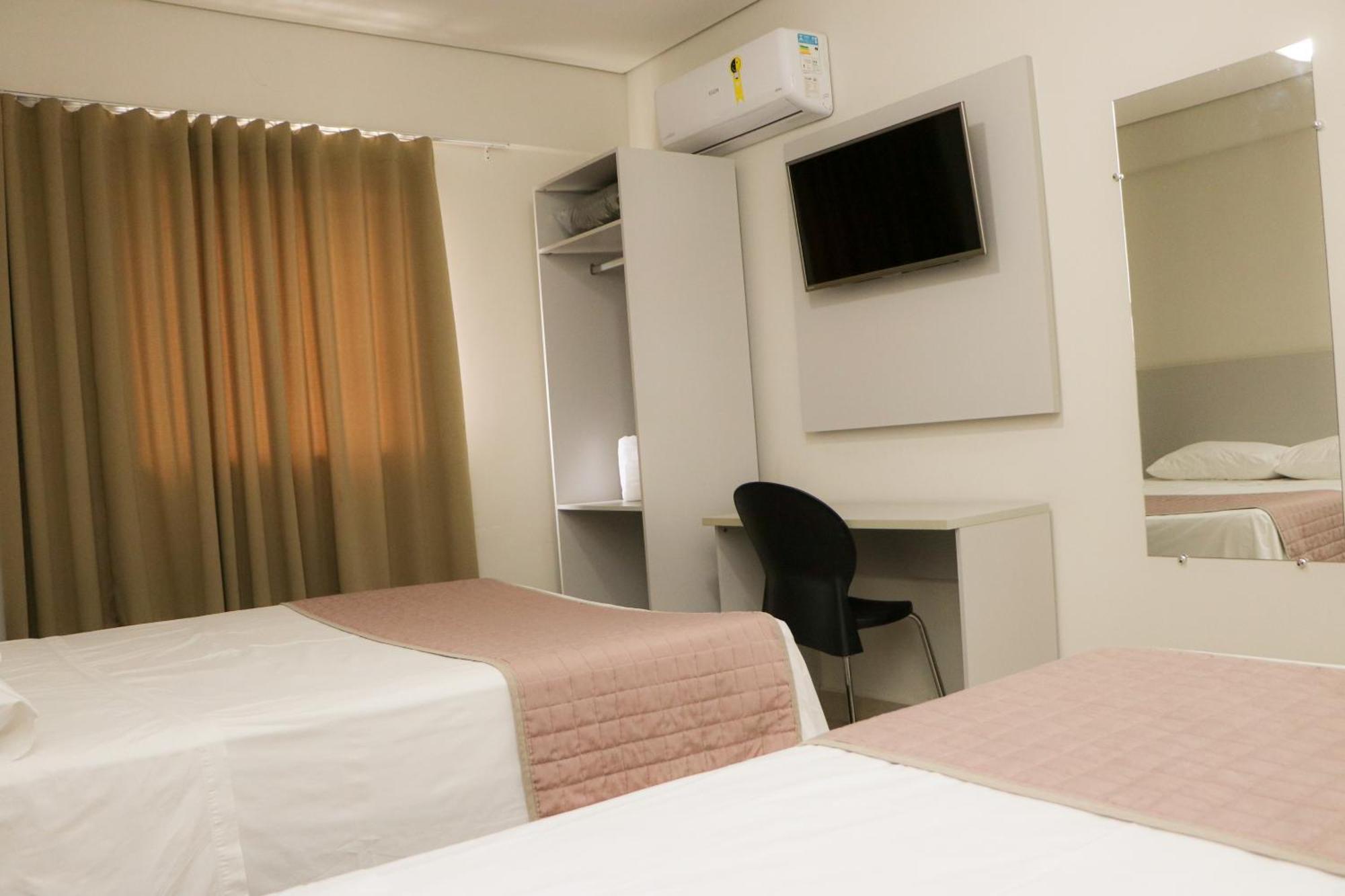 Hotel Milenio Понте Нова Екстериор снимка
