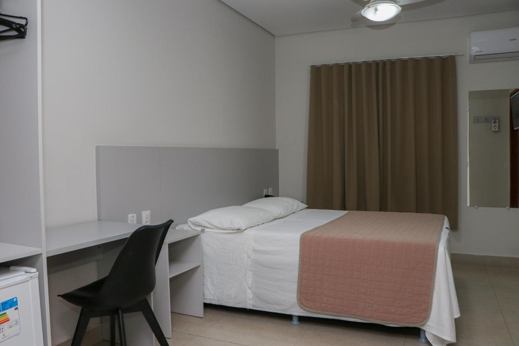 Hotel Milenio Понте Нова Екстериор снимка
